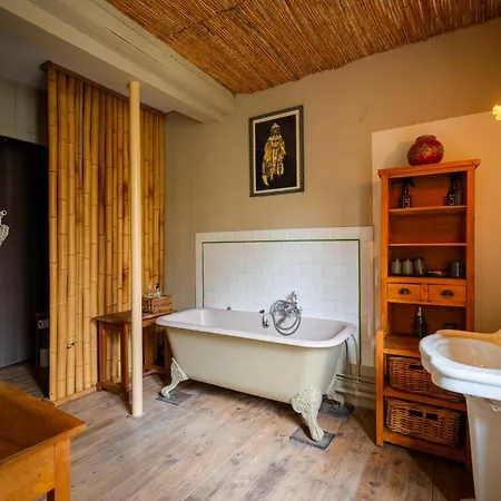 Prieuré Saint-louis Bed and breakfast Floure