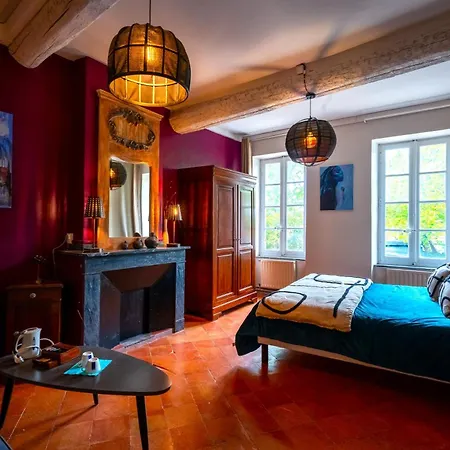 Prieuré Saint-louis Bed and breakfast Floure