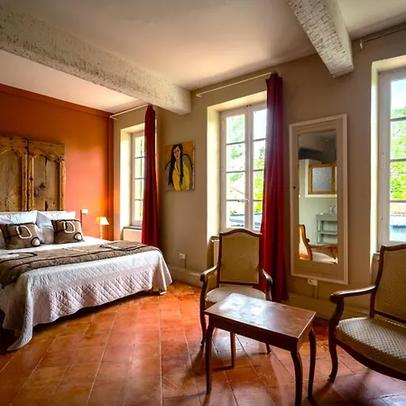 Prieuré Saint-louis Bed and breakfast 3*