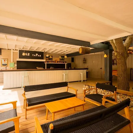 Prieure Saint-louis Bed & Breakfast Floure