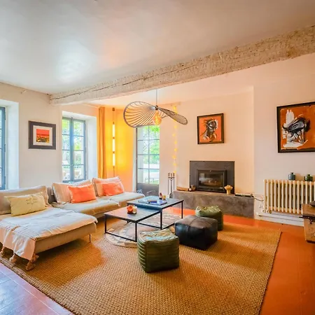 Prieuré Saint-louis Bed and breakfast Floure